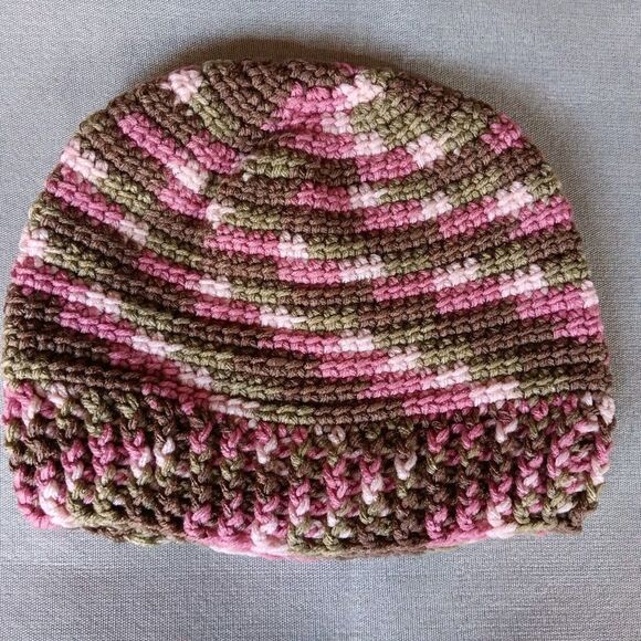 Handmade Accessories - Hat New Leia Allen Hand Made crocheted warm winter Beanie Skull Cap womans